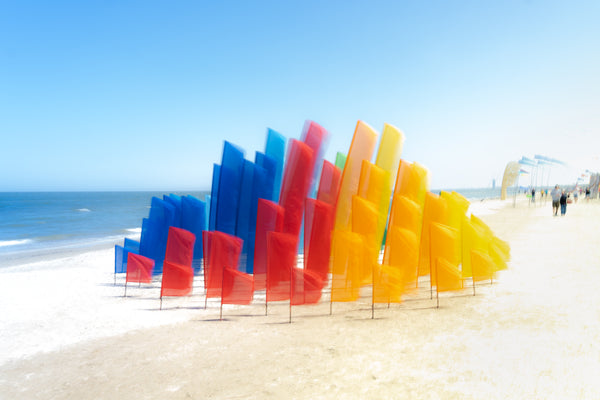 Wind Art on the Beach – Colors in Motion